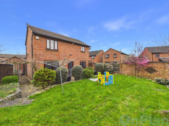 CAM04024G0-PR0050-STILL021