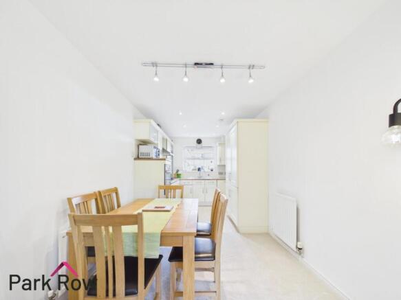 3 bed Terraced for sale Image 7