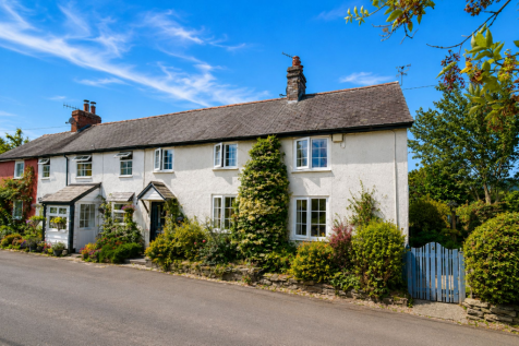 Hand Causeway, Clun, SY7