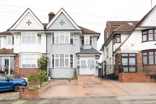 Priory Avenue, E4