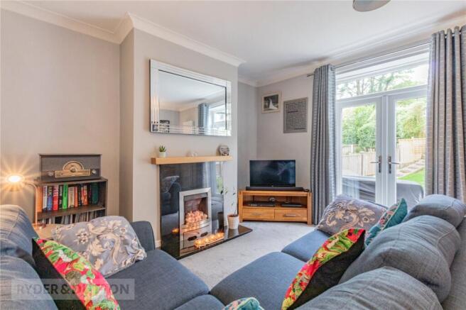 Moor Crescent, Diggle, Saddleworth, OL3 photo 4
