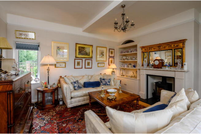 4 bed Detached for sale Image 9
