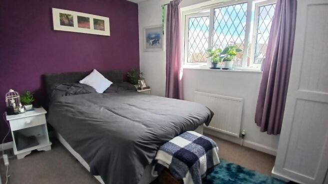 Bed 2.jpg