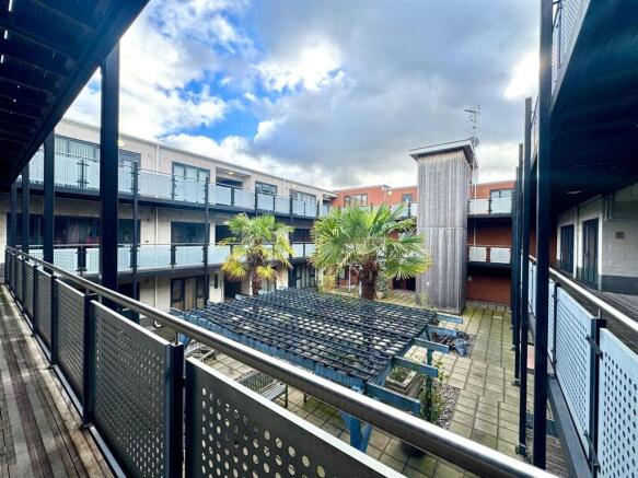 Courtyard pic 3.jpeg