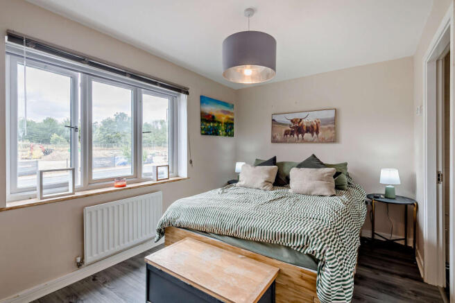 3 bed Semi-Detached for sale Image 8