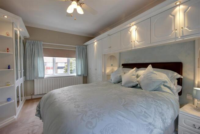 Bedroom 1 - Alternative View