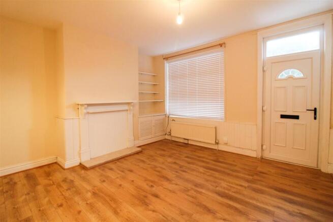 2 bed End of Terrace to rent Image 11