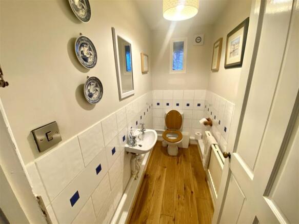 CLOAKROOM/WC