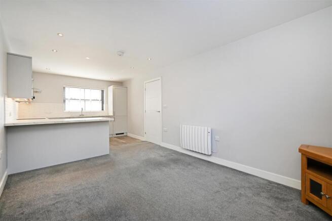 1 bed Apartment for sale Image 5