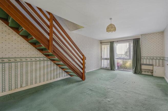 THE PROPERTY