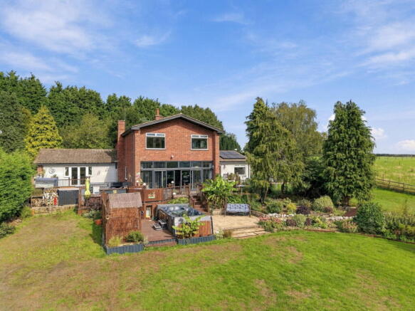The Old Kennels | A Distinctive Country Residence in 1.27 Acres | May Lodge Drive, Rufford, NG22 9DE photo 2