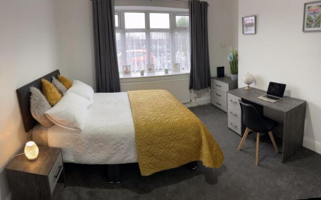 Double Room - Grimsby Road