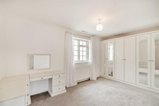 8559012-interior18.jpg