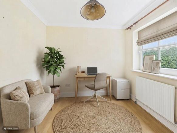 4 bed Detached for sale Image 12