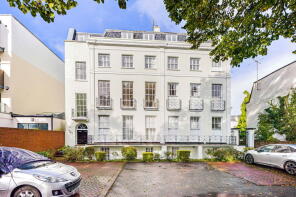 Flat 5, 15, Vittoria Walk, Cheltenham GL50 1TL