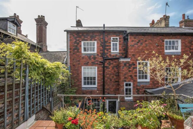7 Southover High Street-13.jpg