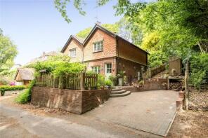 Cosy Cottage, Stoney Bottom, Grayshott, Hindhead GU26 6HN