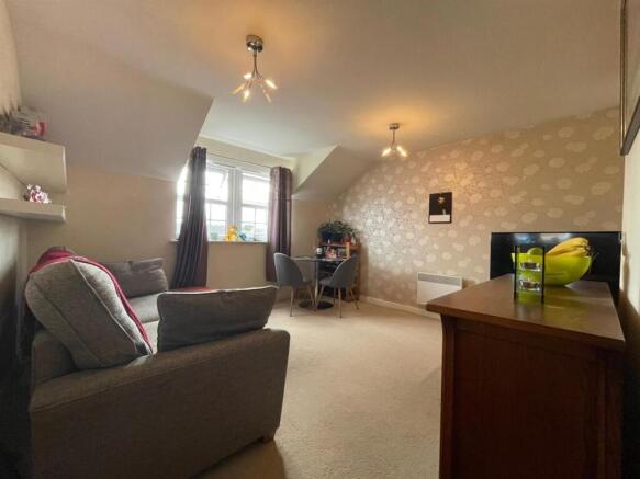 1 bed House for sale Image 5