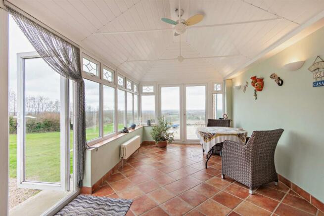 8585492-interior34-800.jpg