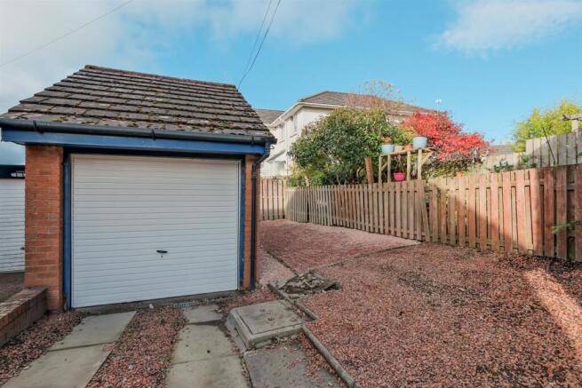 005-5 Mayfield Place, Carluke ML8 4HQ.jpg