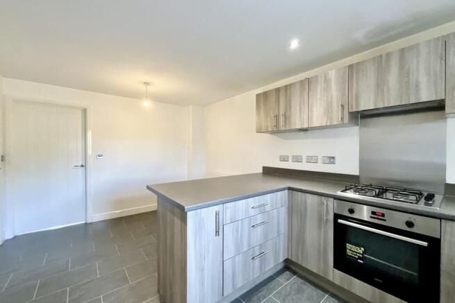 3 bed Semi-Detached for sale Image 6