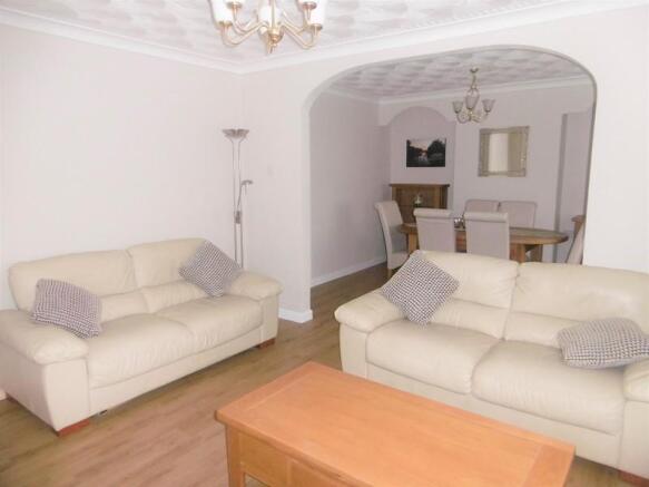 Lounge/Dining Room