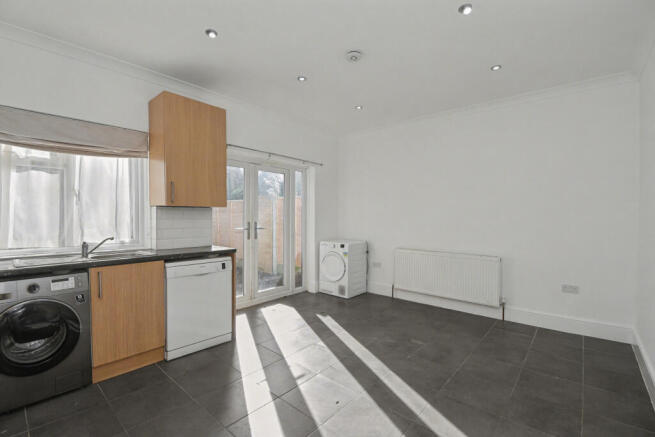 33 Hampton Road, Chingford, London, E4 8NH