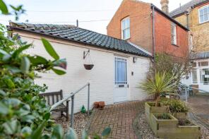 2, Godyll Road, Southwold IP18 6AJ