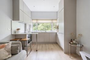 Flat 4, 102, Hermon Hill, London E18 1QB