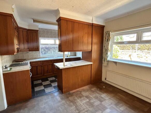 4 bed Detached for sale Image 4