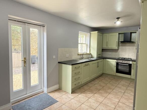 4 bed Town House for sale Image 6