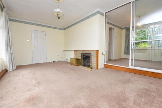 sitting room 1.JPG
