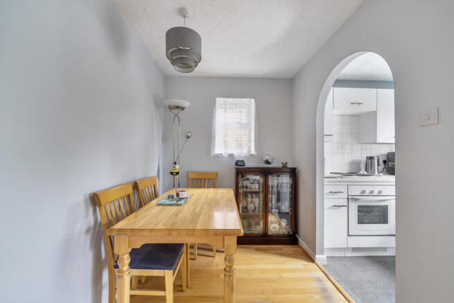 1360277-7-68d6ac1...