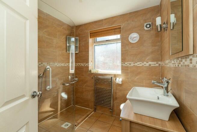 2 bed Detached Bungalow for sale Image 9