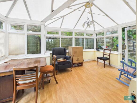 4 bed Detached for sale Image 11