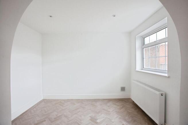 3 bed Semi-Detached for sale Image 8