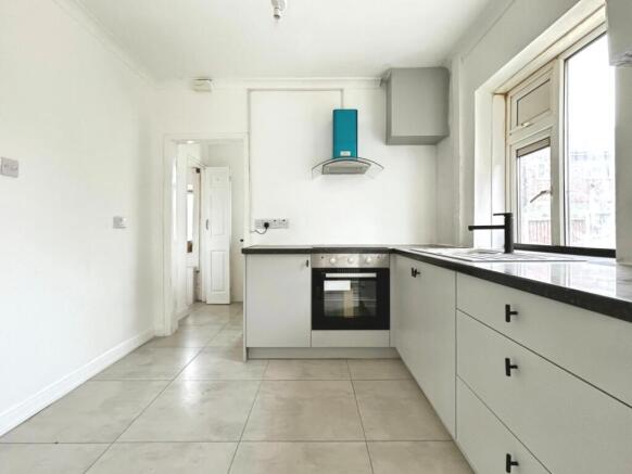 2 bed Semi-Detached for sale Image 7