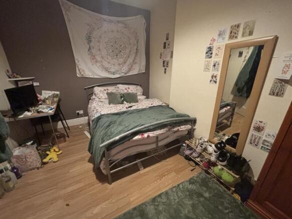 5 bed End of Terrace to rent Image 6