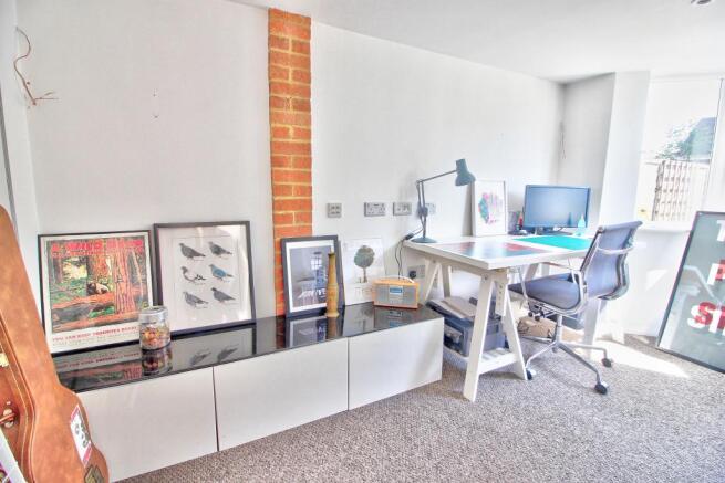 Study/ bedroom 5