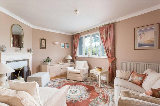 5 bed Detached for sale Image 6
