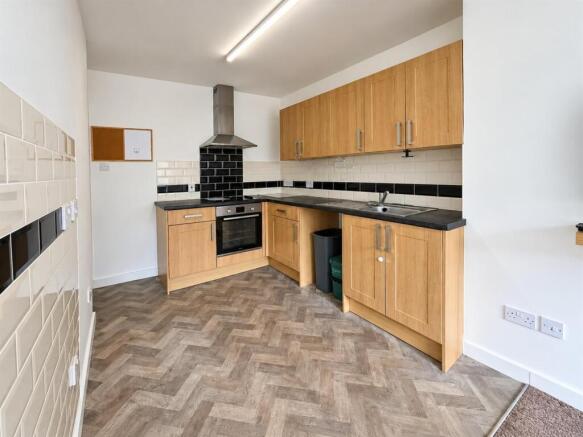 Harper Road, Stoke - Kitchen