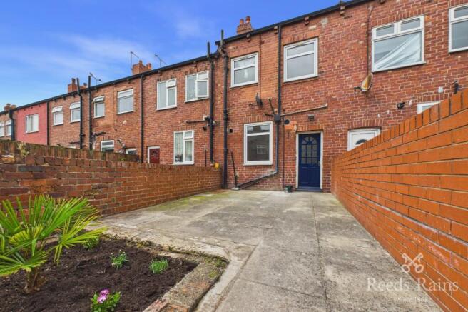 2 bed Terraced to rent Image 11