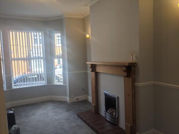 3 bed Terraced to rent Image 2