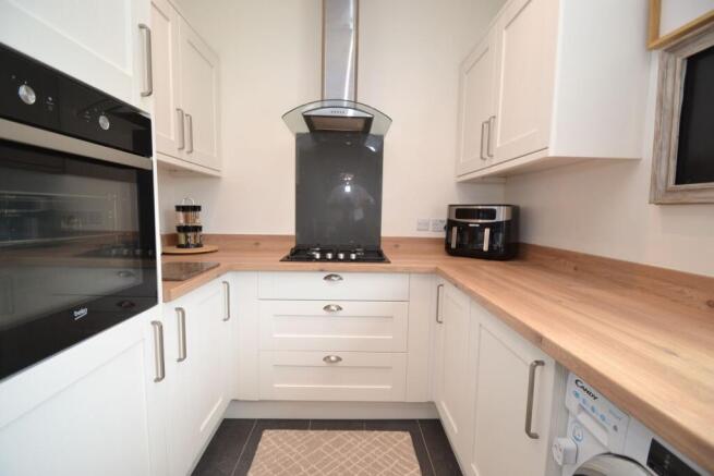 2 bed Semi-Detached for sale Image 4