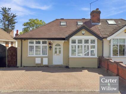 Mayswood Gardens, Dagenham