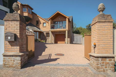 Century Drive, Northam, Bideford, EX39