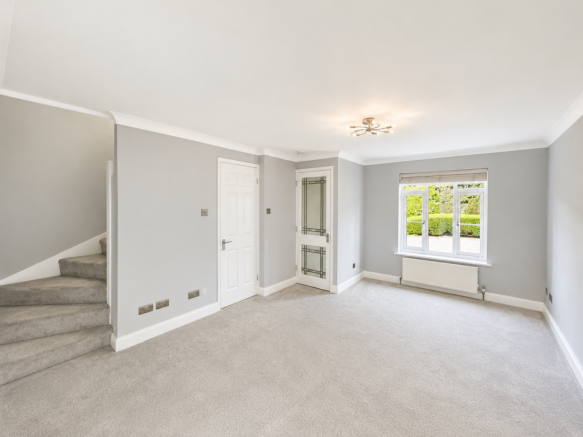Chequers Court, Strood, Rochester, ME2 3NG photo 4