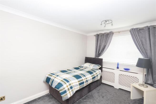 4 bed Detached for sale Image 8