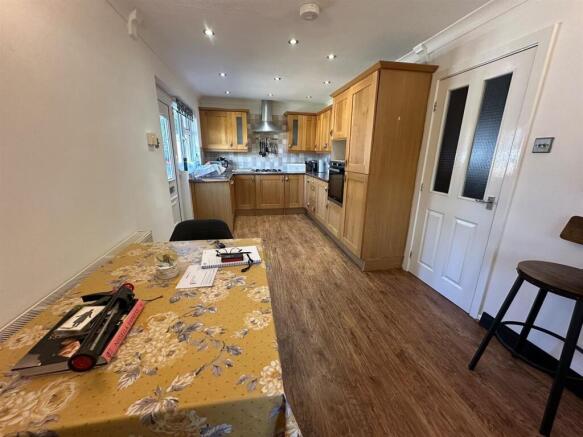 3 bed Bungalow to rent Image 4