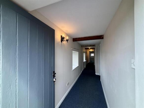1 bed Apartment to rent Image 5